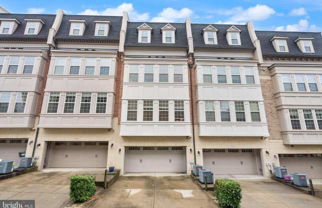 517 OVERLOOK PARK Drive Gallery 2