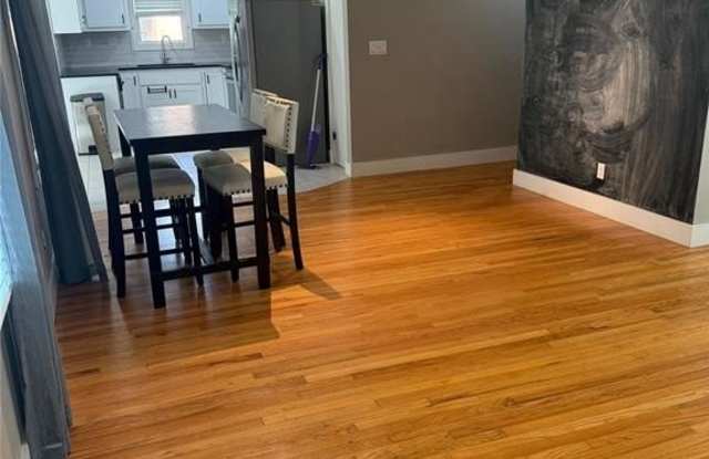 1215 Westlawn Drive Gallery 4