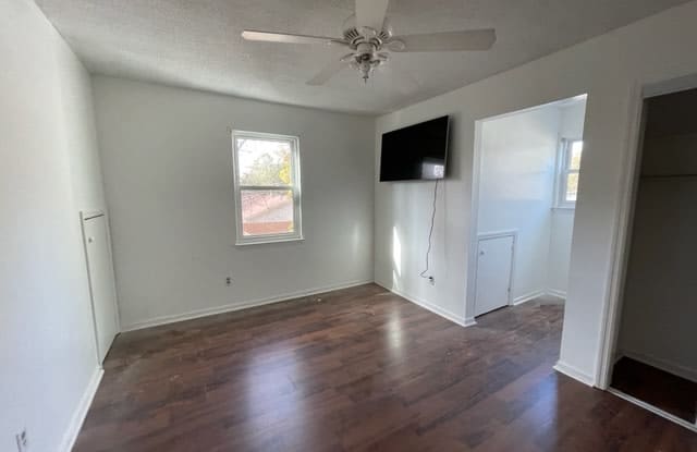 3948 Braddock Street photos photos