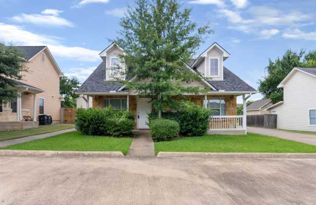 Prime Location! Spacious 4-Bed, 4-Bath Home Near Texas A! photos photos