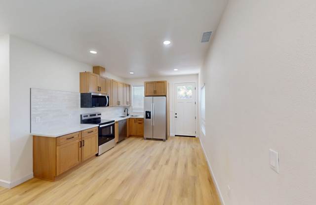 Newly Built in 2026 5 Bed / 2 Bath House on Faber - Close Walk to Campus! Gallery 2
