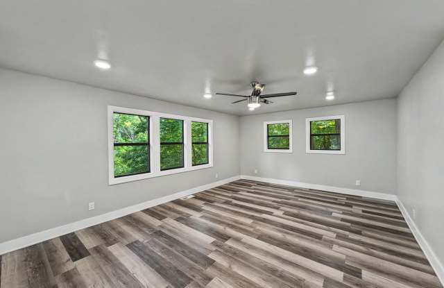 Remodeled 2 Bed 2 Bath on Bella Vista East Side photos photos