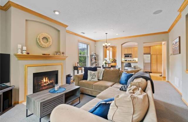 1530 Zarthan Avenue S photos photos