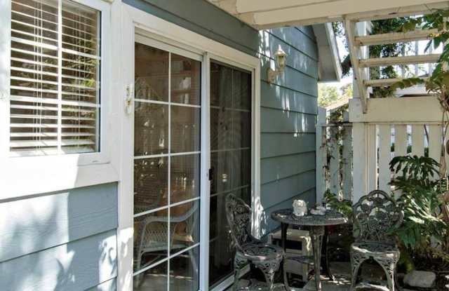 207 S. Ventura St. Gallery 2