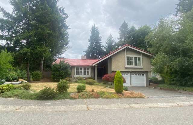 Charming 4-Bedroom Home for Rent in Whispering Heights, Bellevue - 15802 Southeast 47th Street, Bellevue, WA 98006