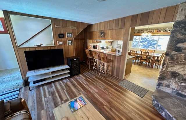 Comfy 2Bd apartment avail. for a seasonal lease! Avail. now- 6/30/2025! Call me today! - 1510 Wildwood Avenue, South Lake Tahoe, CA 96150