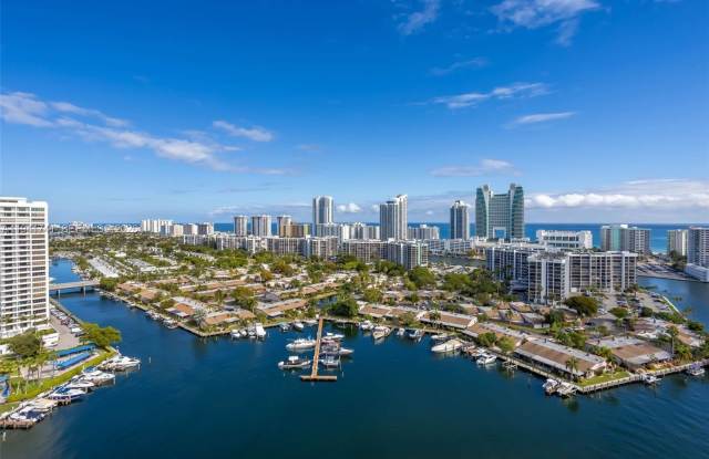 300 Three Islands Blvd photos photos