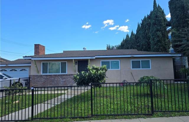 500 Everett Avenue photos photos