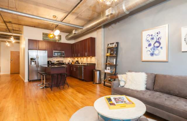 933 West Van Buren - 933 West Van Buren Street, Chicago, IL 60607 933 West Van Buren - 933 West Van Buren Street, Chicago, IL 60607