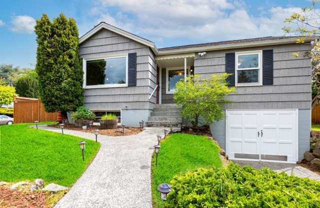 Great Single Family House for Rent - 5720 40th Avenue Northeast, Seattle, WA 98105