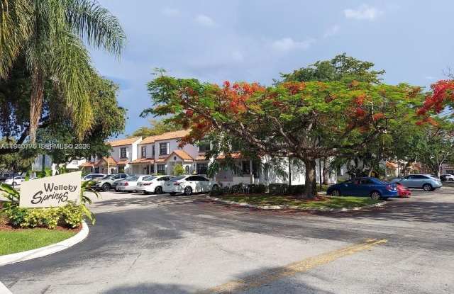 9537 NW 42nd St photos photos