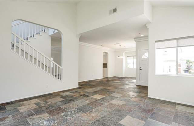 2213 Marshallfield Lane Gallery 4
