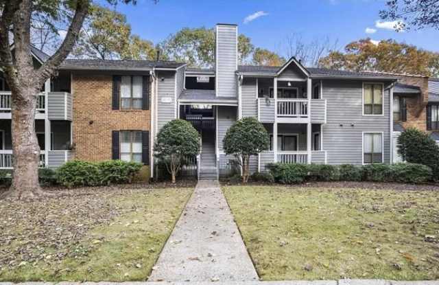 101 Warm Springs Circle - 101 Warm Springs Circle, Roswell, GA 30075