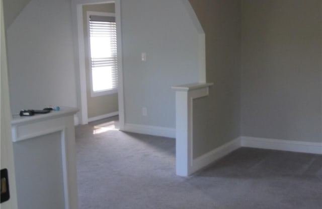 360 Great Neck Road Gallery 3