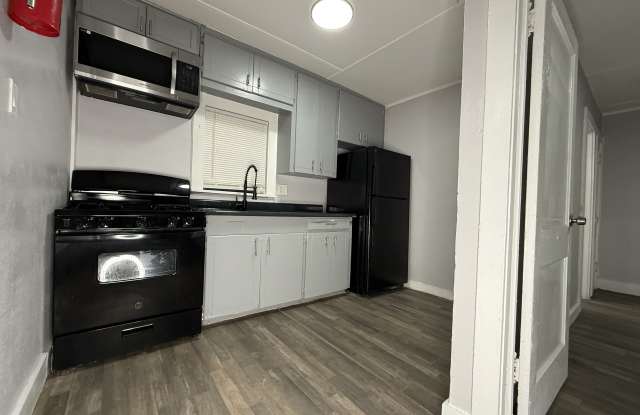 660 Riverside Dr photos photos