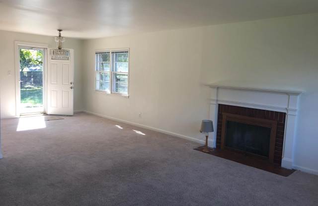 7033 SANTA MARIA COURT Gallery 2