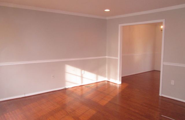 12203 Amblewood Drive Gallery 3