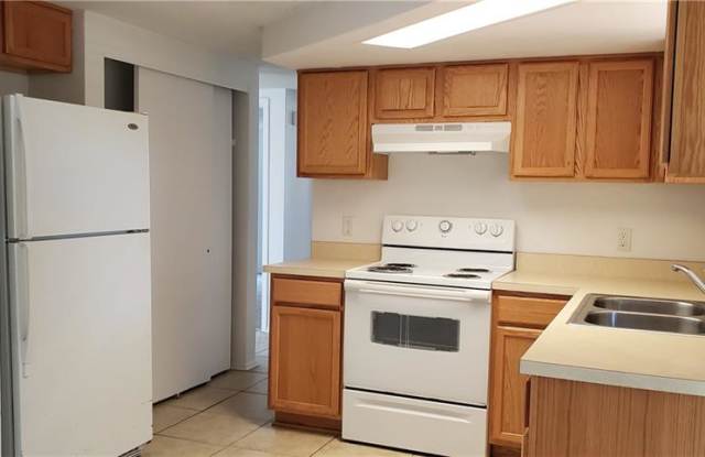 9140 LUNAR LANE Gallery 2