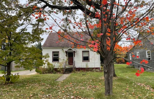 2 Bedroom, 1 Bath Single Family Home with Garage - Brainerd photos photos