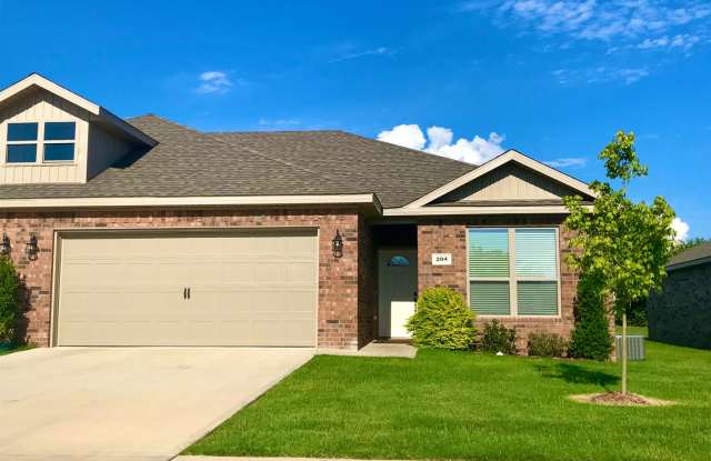 *** 204 Alder Street*** photos photos