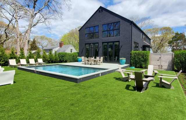 25 Harrys Lane photos photos