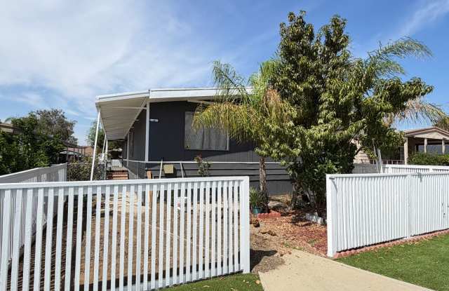Newly Refreshed 3 bedroom in Moreno Valley Gallery 1