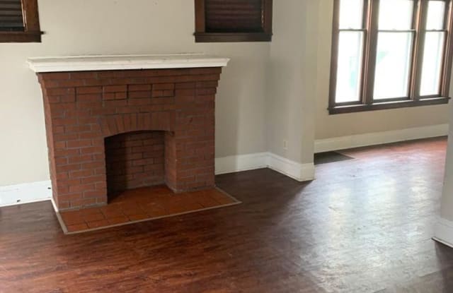 98 Bickford Ave - 98 Bickford Avenue, Buffalo, NY 14215