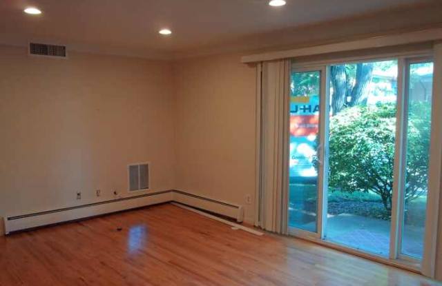 1253 Island Drive Gallery 2