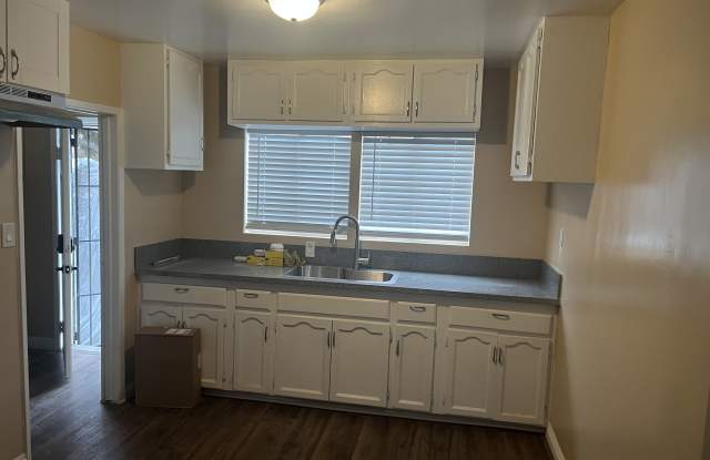 1423 West 106th Street photos photos