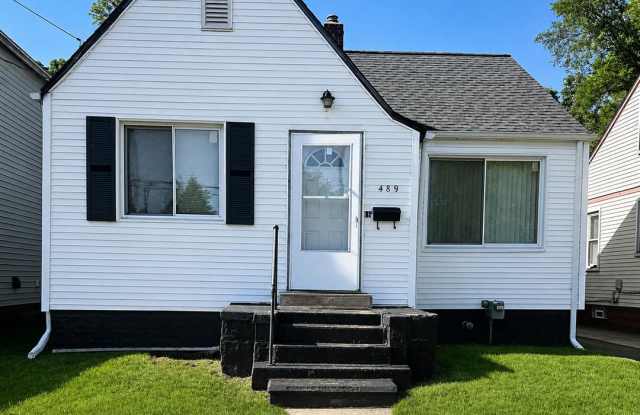 Charming 2-Bedroom Home for Lease in Pontiac Gallery 1