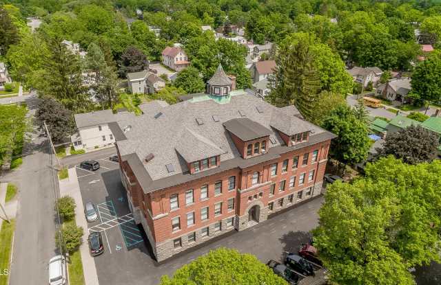 77 Van Dam Street - 77 Van Dam Street, Saratoga Springs, NY 12866