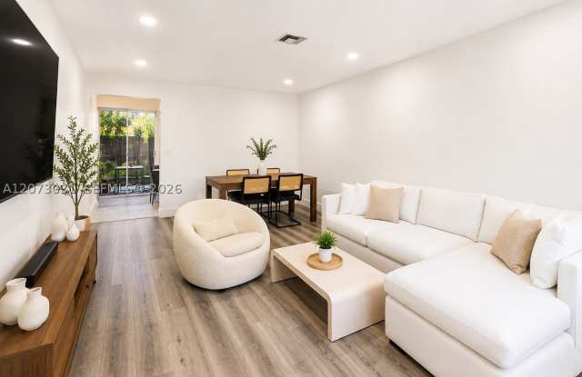 4555 Arthur St photos photos
