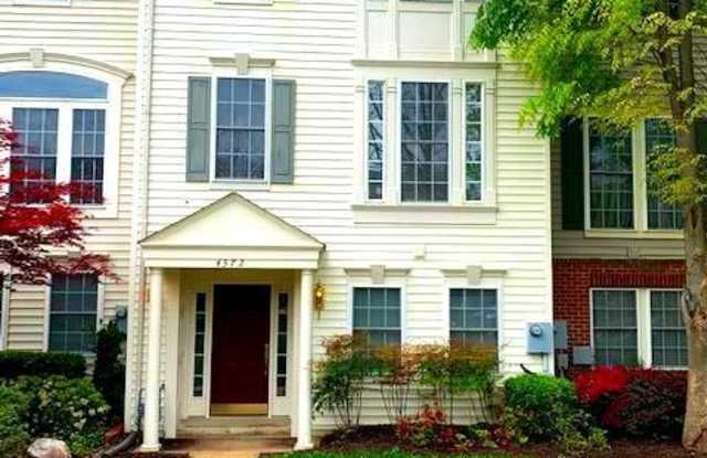 4372 THOMAS BRIGADE LANE - 4372 Thomas Brigade Ln, Fair Oaks, VA 22033