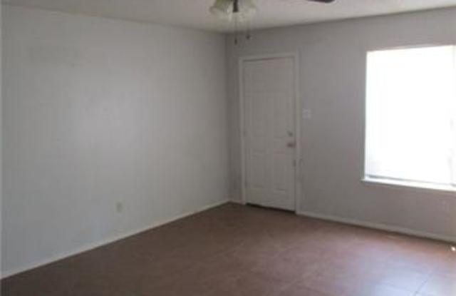 946 Southmoor Drive Gallery 4