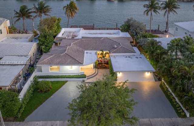 1690 Daytonia Rd MIAMI BEACH, FL 33141 photos photos