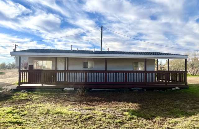 272 East 200 South - 272 East 200 South, Blanding, UT 84511