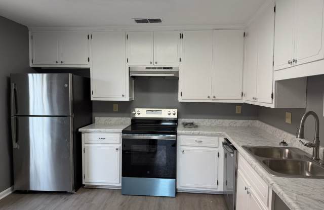 Newly Renovated Home! Gallery 1
