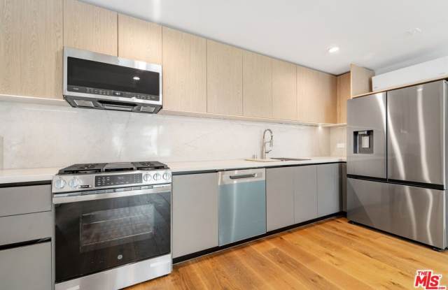 8261 3/4 W 4th St photos photos