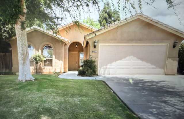 9908 Commodore Drive Gallery 1