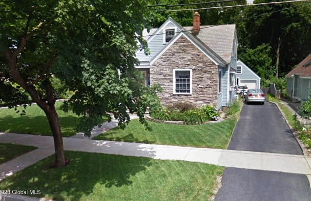 52 Granger Avenue - 52 Granger Avenue, Saratoga Springs, NY 12866