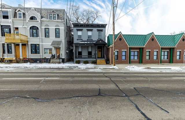 Charming 3BR Duplex in Covington photos photos