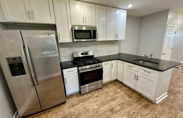 Beautifully Renovated 3-Bedroom Home with 1.5 Bathrooms Gallery 1