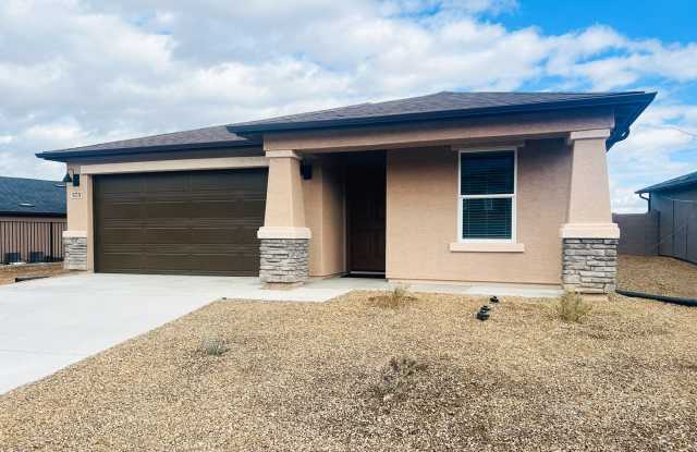 HOUSE - COTTONWOOD - Mesquite Hills HOA - 575 Crossbar Lane, Cottonwood, AZ 86326