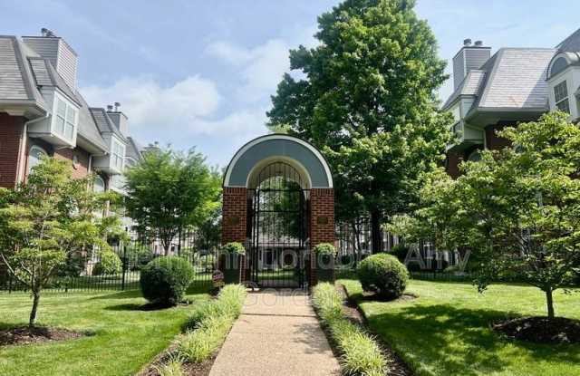 4225 W Pine Ave photos photos