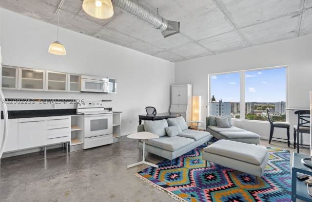 10 SW S River Dr Gallery 4