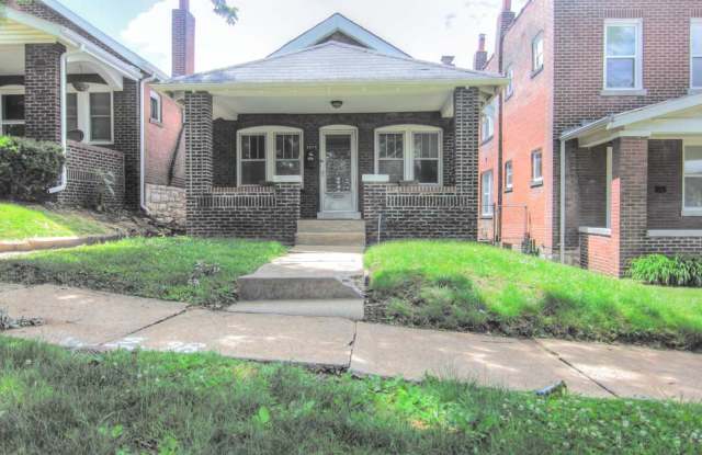 Nicely remodeled 2 bedroom 1 bath home in Tower Grove South with 2 car garage and fenced in yard! photos photos