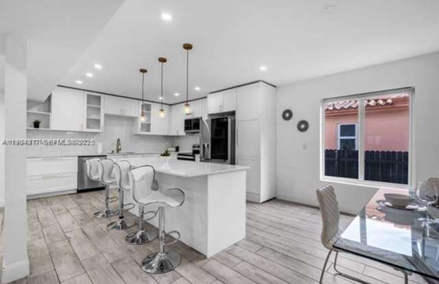 420 NE 90th St #0 EL PORTAL, FL 33138 photos photos