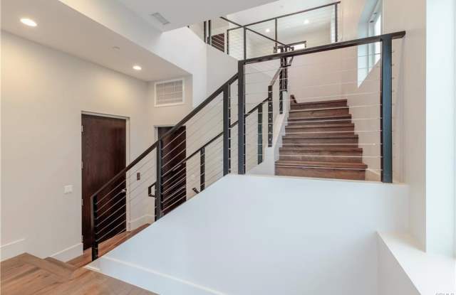 716 North Juanita Avenue Gallery 2