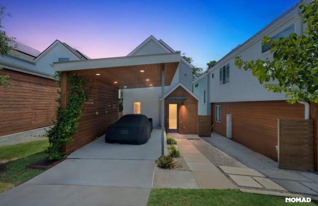 Charming 3BR House in East Austin - Pet Friendly, Patio to Greenbelt and Golf Course photos photos