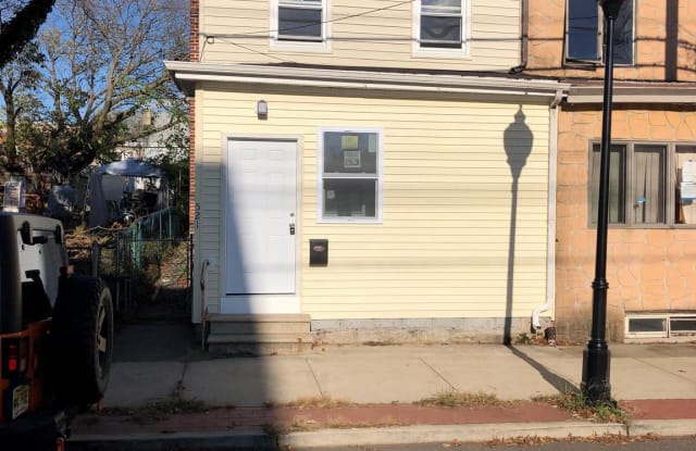 521 MARKET STREET - 521 Market Street, Gloucester City, NJ 08030